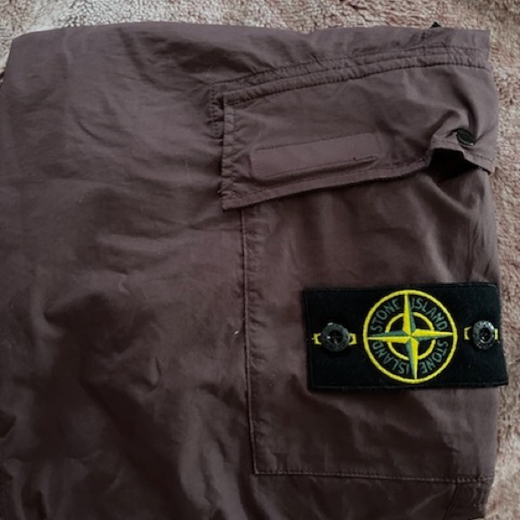 Size 30 burgundy twill cargo pants - Picture 2 of 4